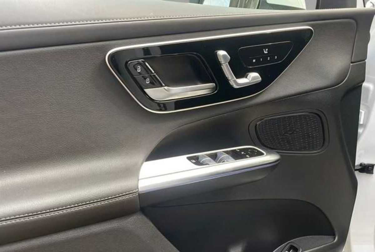 Mercedes-Benz GLC 220 d 4Matic Mild Hybrid AMG Premium Plus (15)