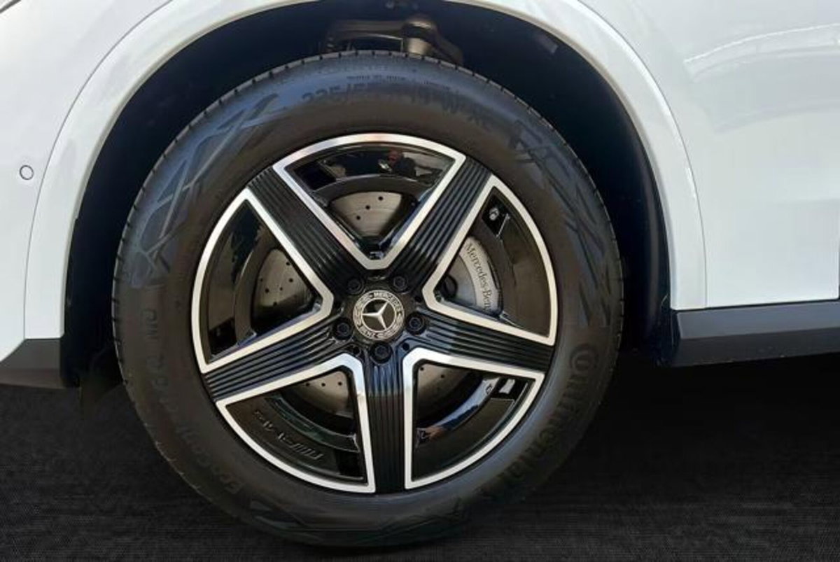 Mercedes-Benz GLC 220 d 4Matic Mild Hybrid AMG Premium Plus (8)