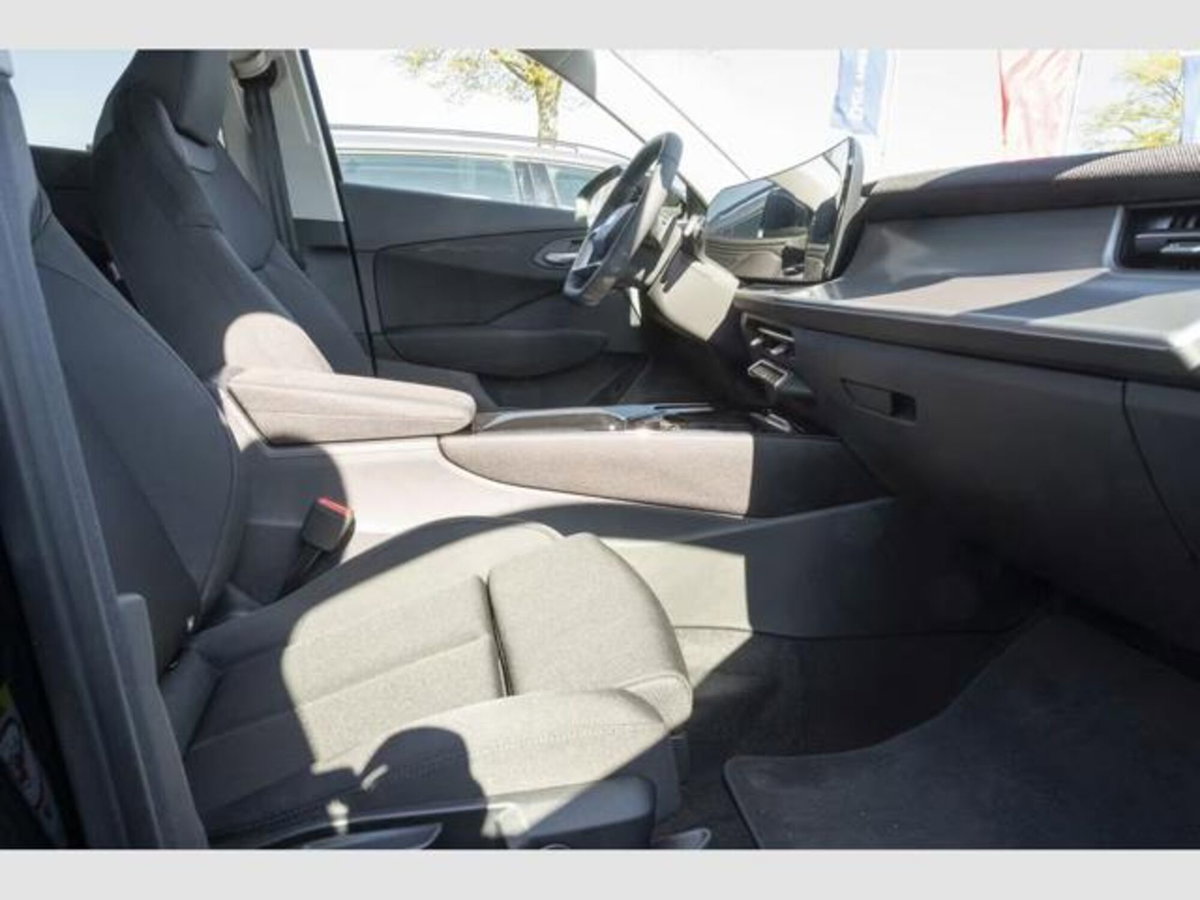 Audi Q3 35 TDI S line edition (6)