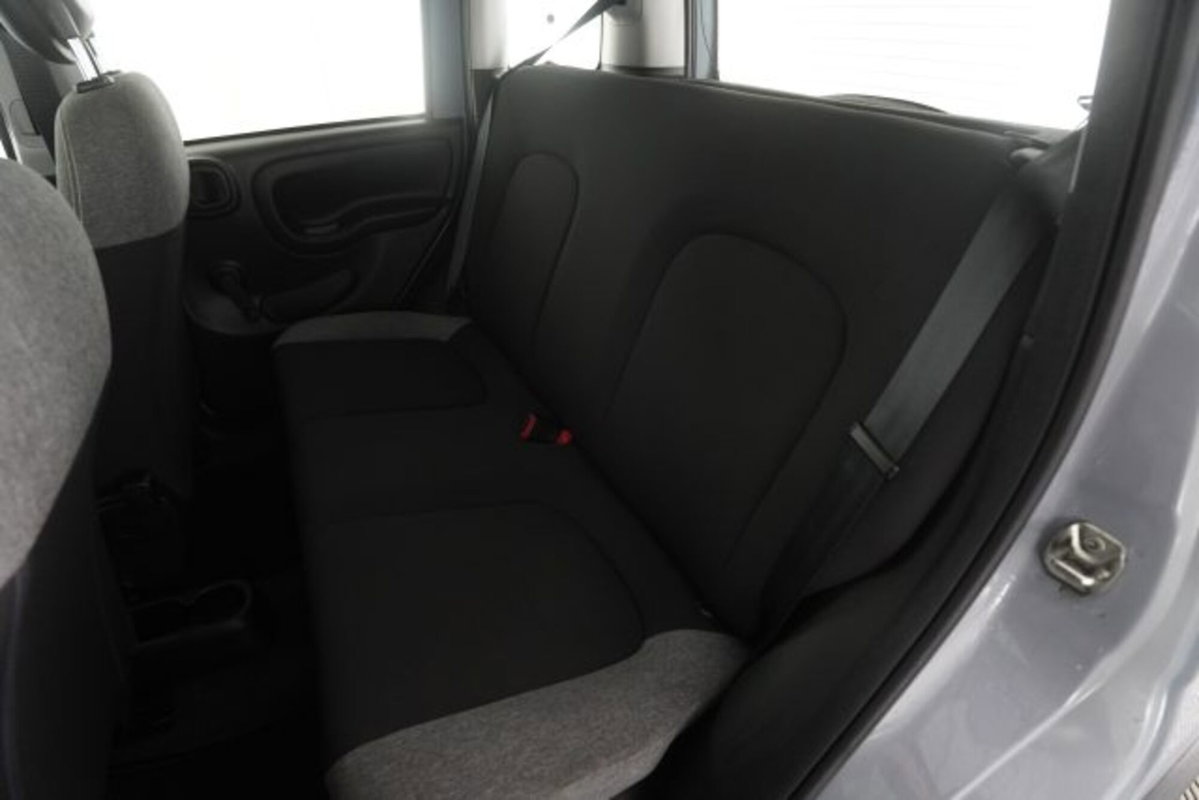 Fiat Panda 1.0 FireFly S&S Hybrid City Cross (11)
