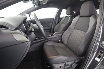 Toyota Toyota C-HR 2.0 Hybrid E-CVT Lounge (2)