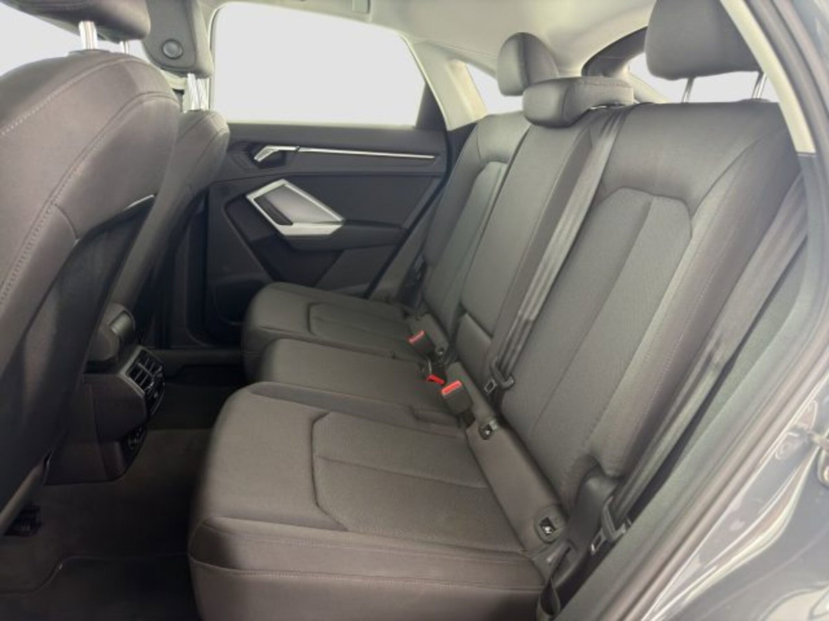Audi Q3 Sportback 35 TDI quattro S tronic Business Plus (11)