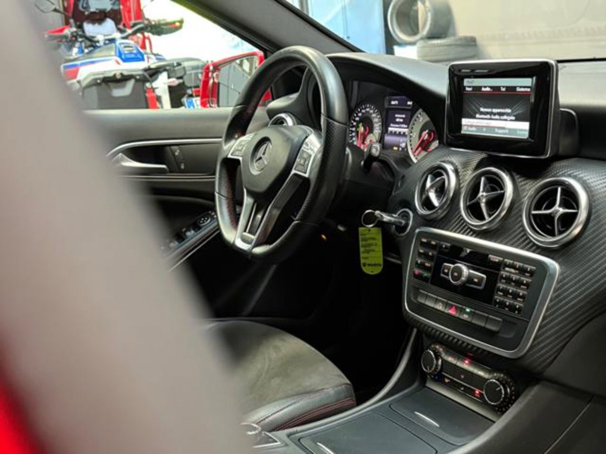 Mercedes-Benz Classe A 180 CDI Automatic Premium (14)