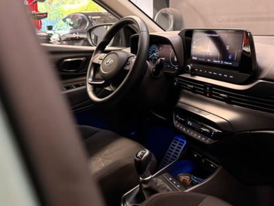 Hyundai Bayon 1.0 t-gdi 48V Xclass imt (13)
