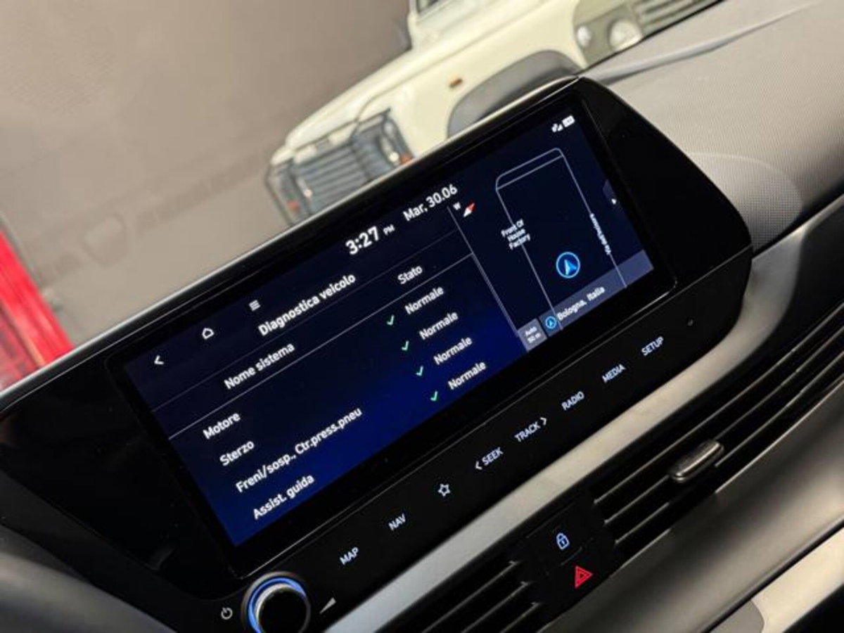 Hyundai Bayon 1.0 t-gdi 48V Xclass imt (17)