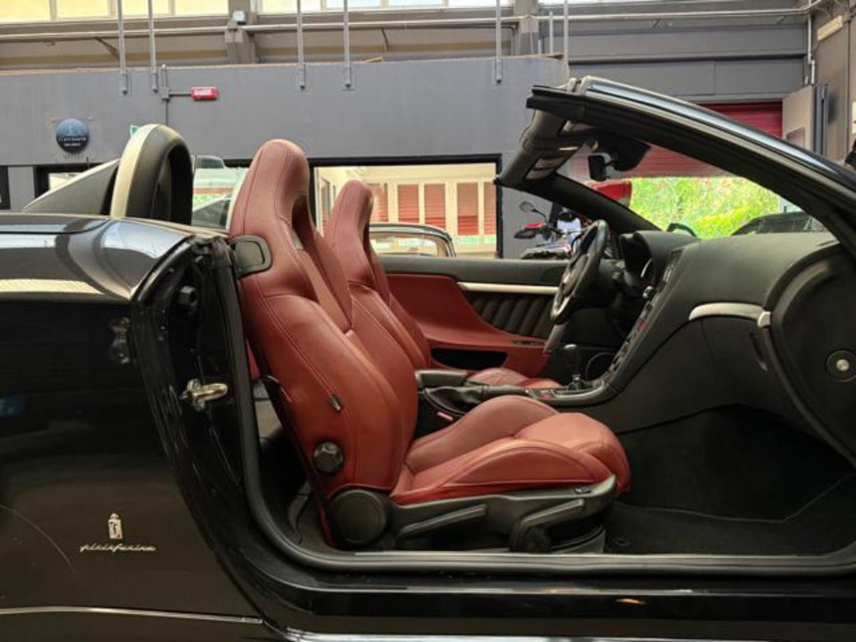 Alfa Romeo Spider 2.2 JTS Selespeed (12)