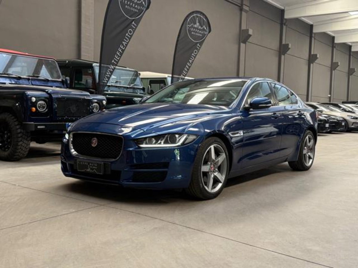 Jaguar XE 2.0 D Turbo 180CV aut. Prestige