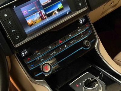 Jaguar XE 2.0 D Turbo 180CV aut. Prestige (12)