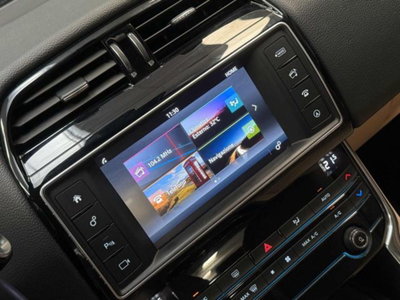 Jaguar XE 2.0 D Turbo 180CV aut. Prestige (18)