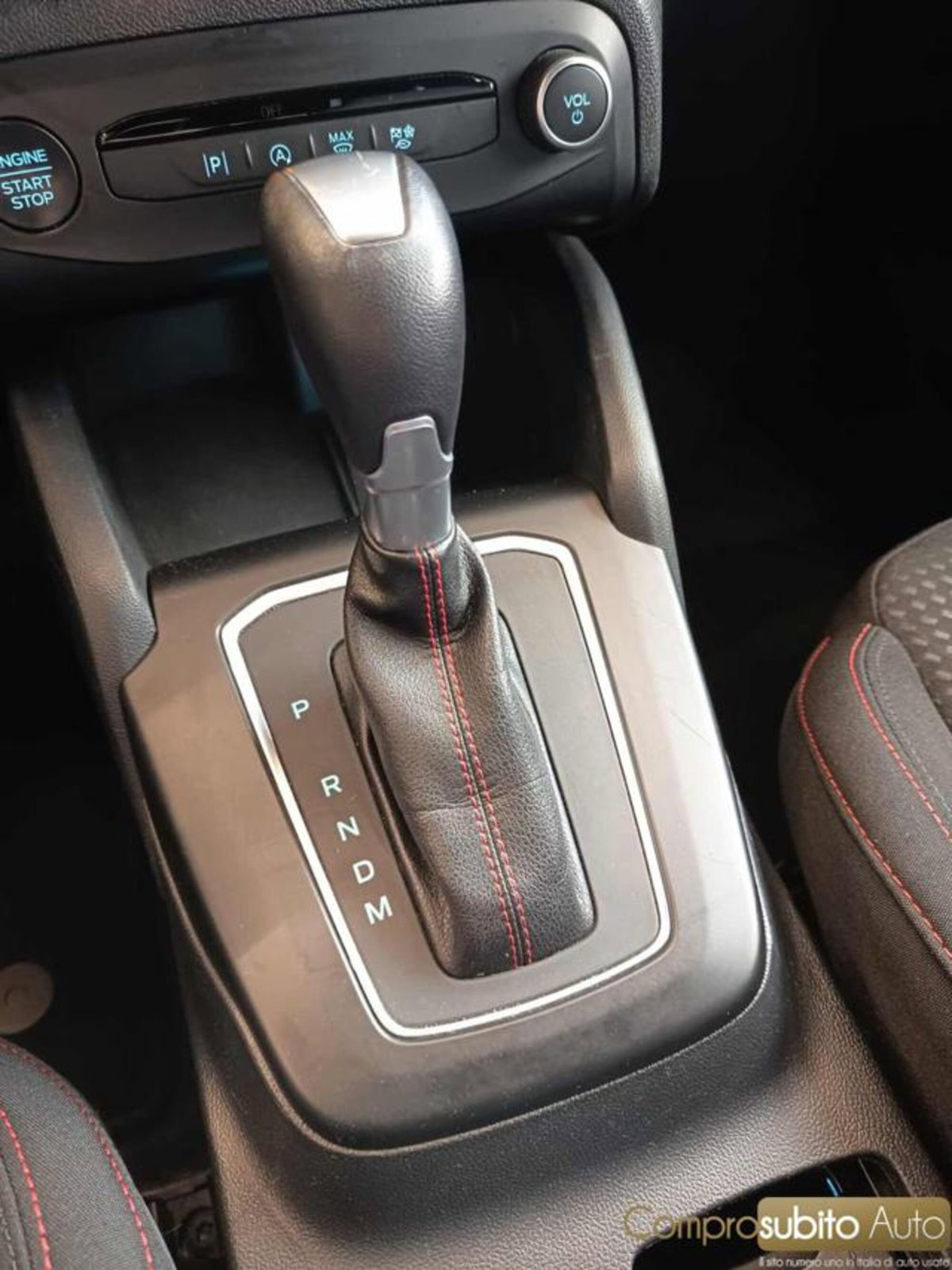Ford Focus Station Wagon 1.0 EcoBoost Hybrid 125CV Powershift SW ST-Line Design (11)