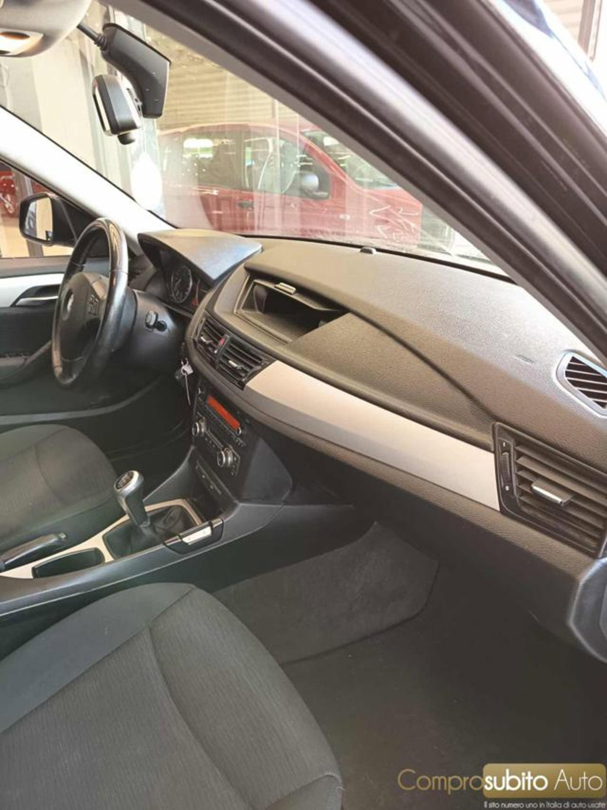 BMW X1 sDrive16d Msport (10)