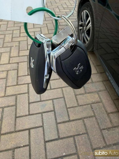 Peugeot 208 BlueHDi 100 Stop&Start 5 porte Allure (11)