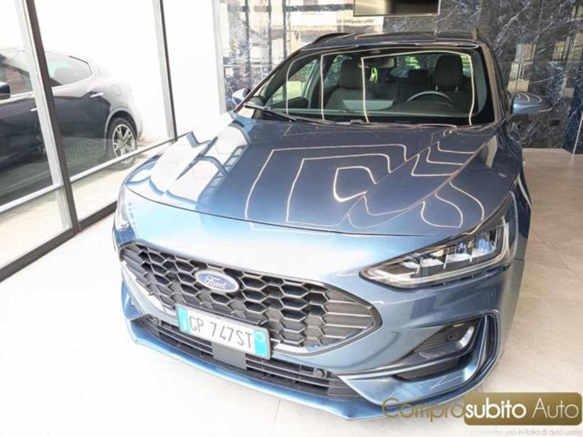 Ford Focus Station Wagon 1.0 EcoBoost Hybrid 125CV Powershift SW ST-Line Design (2)