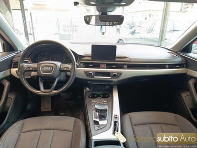Audi A4 Avant 2.0 TDI 150 CV ultra S tronic Sport (12)