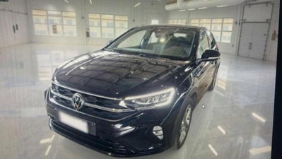 Volkswagen Taigo 1.0 TSI 110 CV DSG R-Line usata