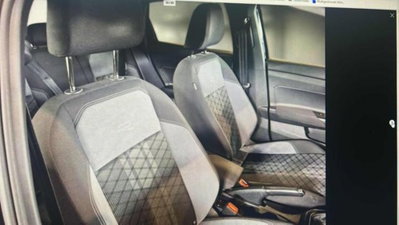 Volkswagen Taigo 1.0 TSI 110 CV DSG R-Line (10)