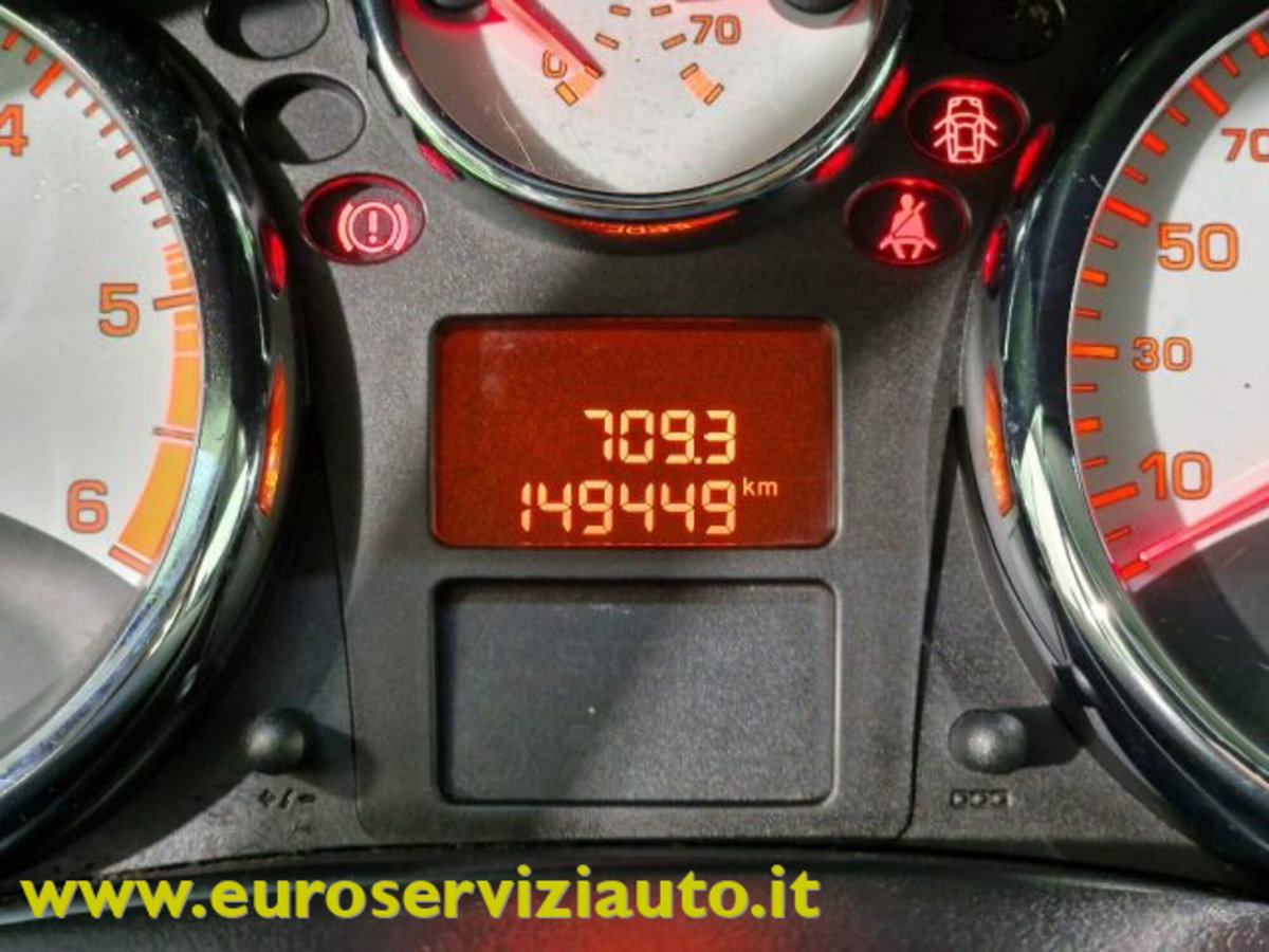 Peugeot 207 HDi 70CV 5p. Access (13)