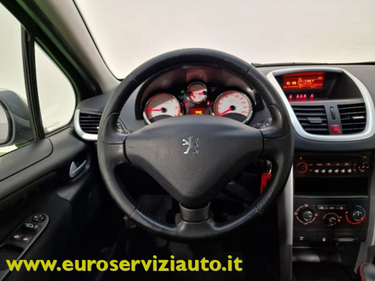 Peugeot 207 HDi 70CV 5p. Access (16)