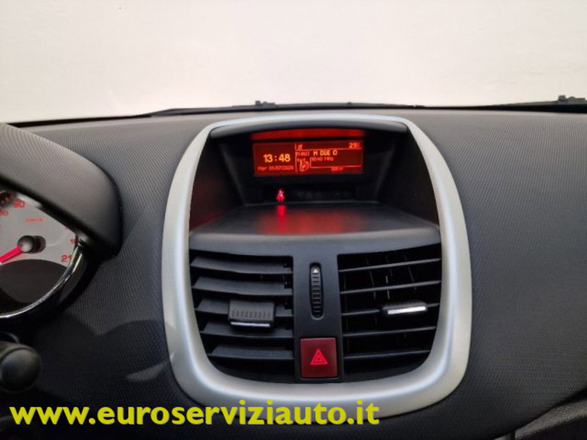 Peugeot 207 HDi 70CV 5p. Access (17)