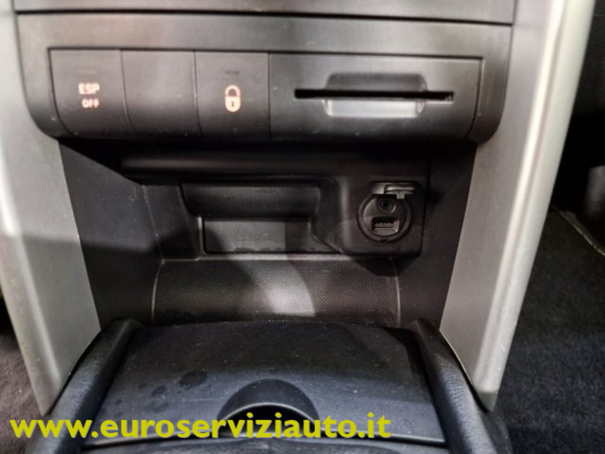 Peugeot 207 HDi 70CV 5p. Access (20)