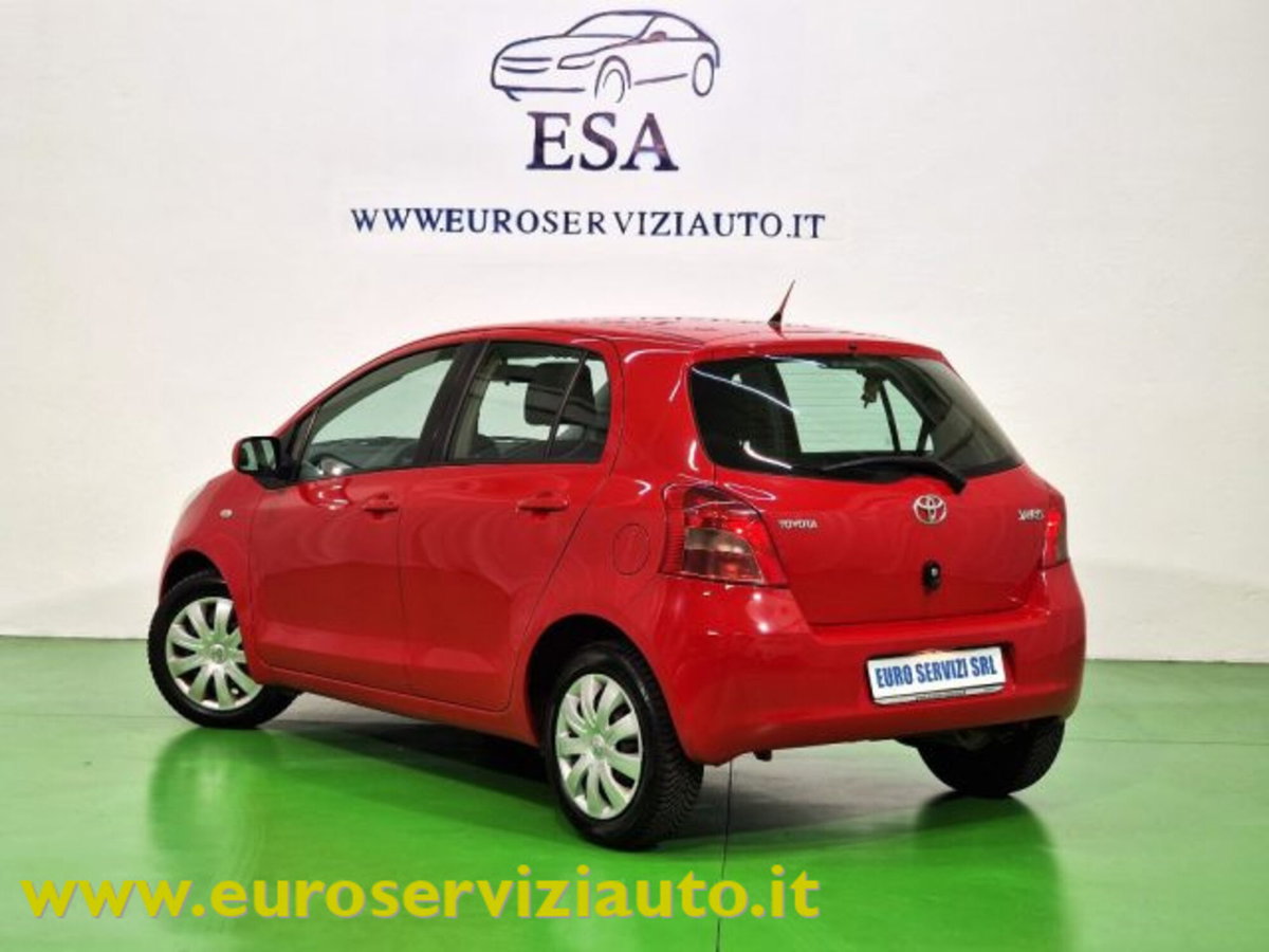 Toyota Yaris 1.3 5 porte Sol (4)