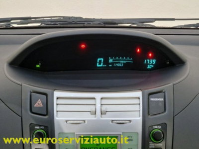 Toyota Yaris 1.3 5 porte Sol (17)