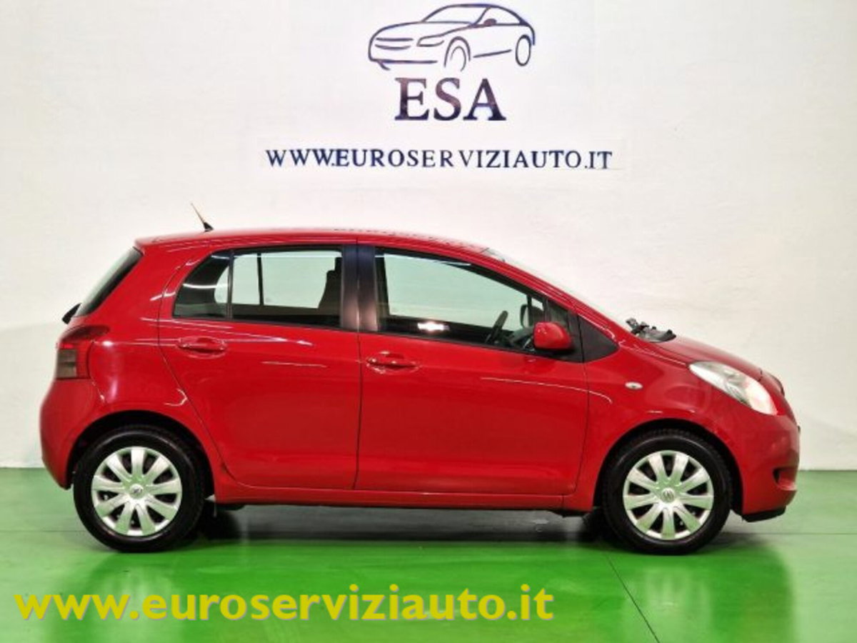 Toyota Yaris 1.3 5 porte Sol (3)