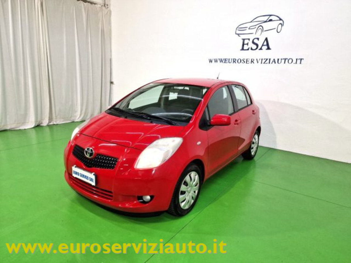 Toyota Yaris 1.3 5 porte Sol (8)