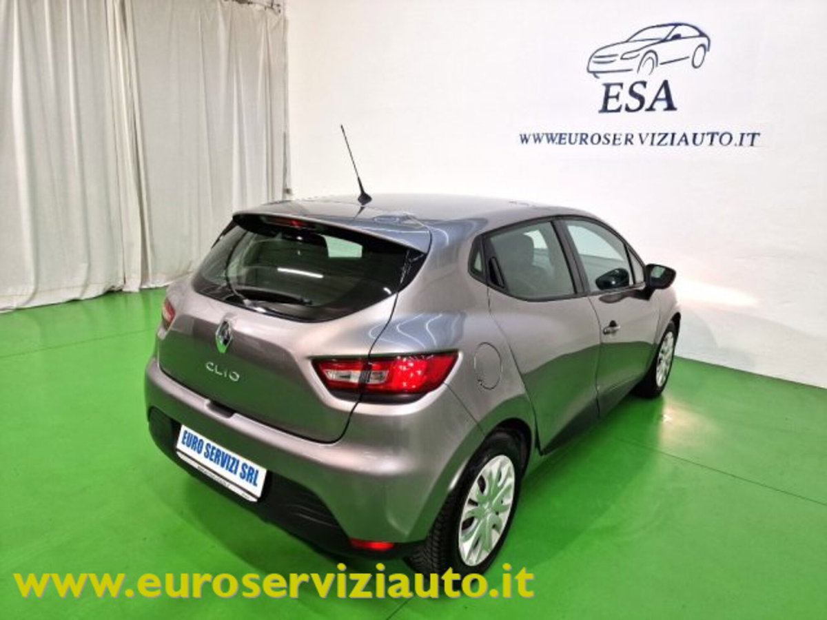 Renault Clio 1.2 75CV 5 porte Wave (11)
