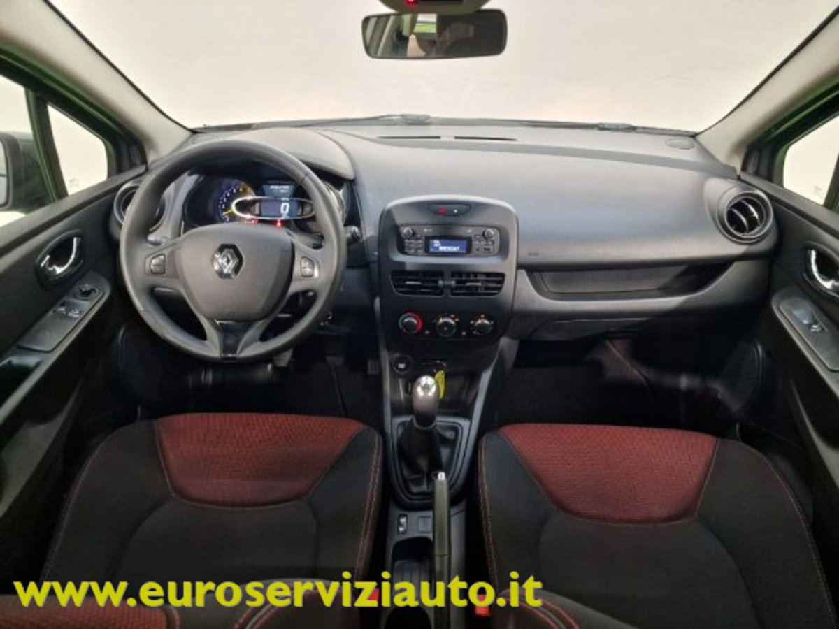 Renault Clio 1.2 75CV 5 porte Wave (14)