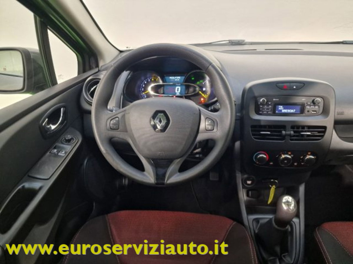 Renault Clio 1.2 75CV 5 porte Wave (15)