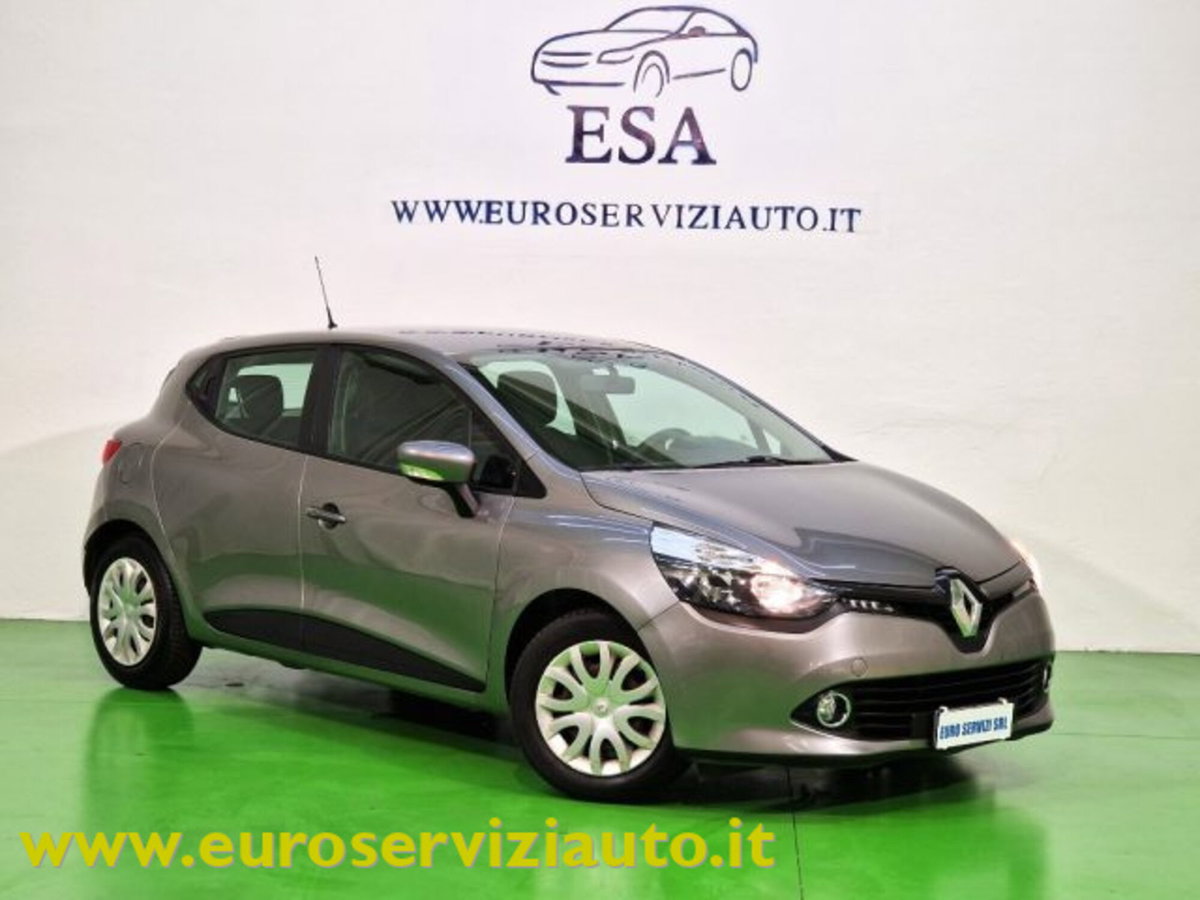 Renault Clio 1.2 75CV 5 porte Wave (4)