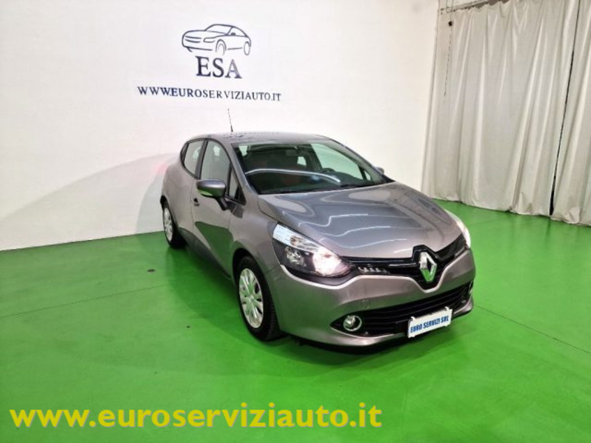 Renault Clio 1.2 75CV 5 porte Wave (6)