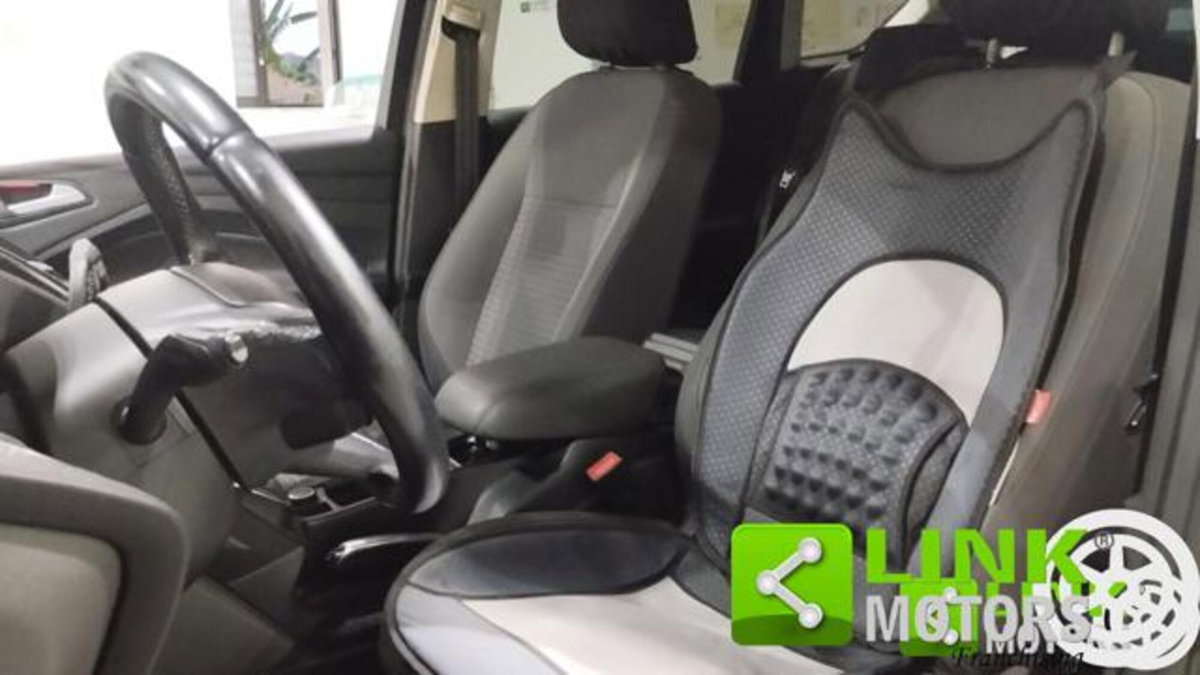 Ford C-Max 1.5 TDCi 120CV Powershift Start&Stop Titanium (10)