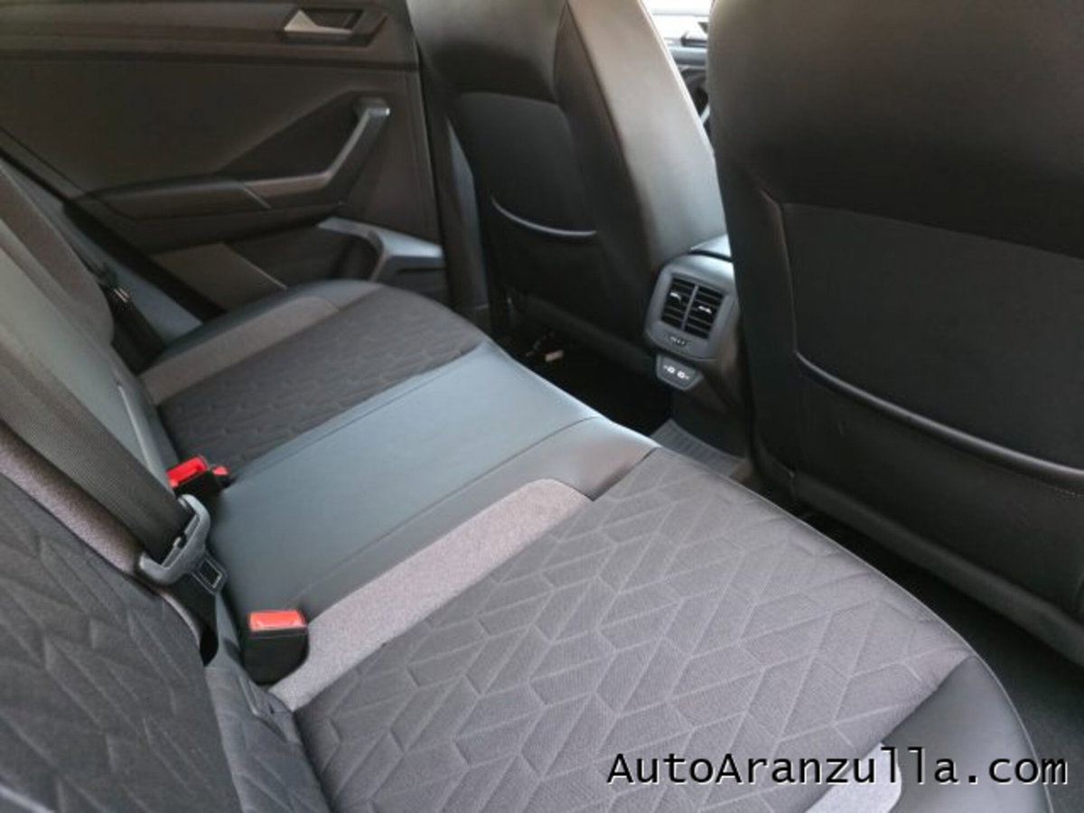 Volkswagen T-Roc 2.0 tdi Life 115cv (18)