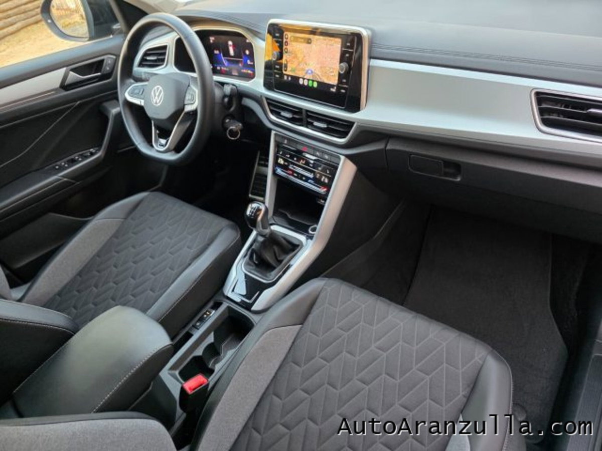 Volkswagen T-Roc 2.0 tdi Life 115cv (9)