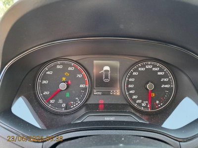 SEAT Ibiza 1.0 TGI 5 porte Reference (10)