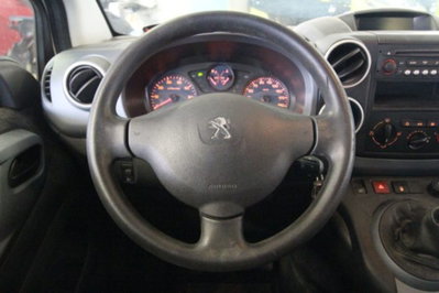 Peugeot Partner 1.6 HDi 92CV Outdoor (13)