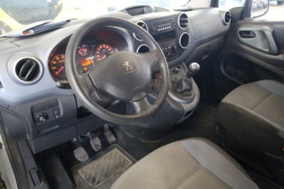Peugeot Partner 1.6 HDi 92CV Outdoor (7)