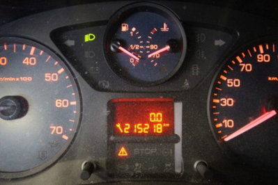 Peugeot Partner 1.6 HDi 92CV Outdoor (8)
