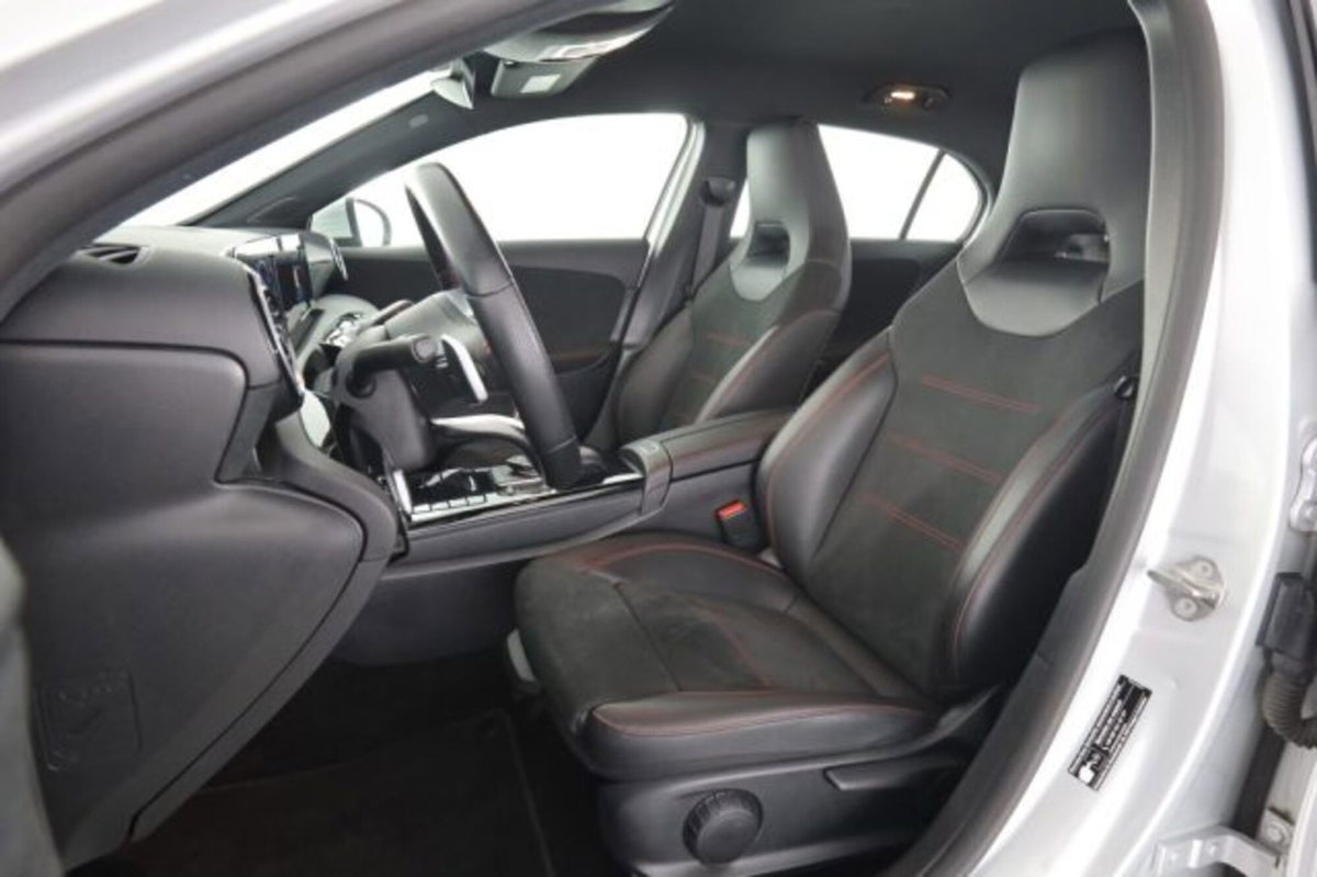 Mercedes-Benz Classe A 250 e Automatic EQ-Power Premium (2)