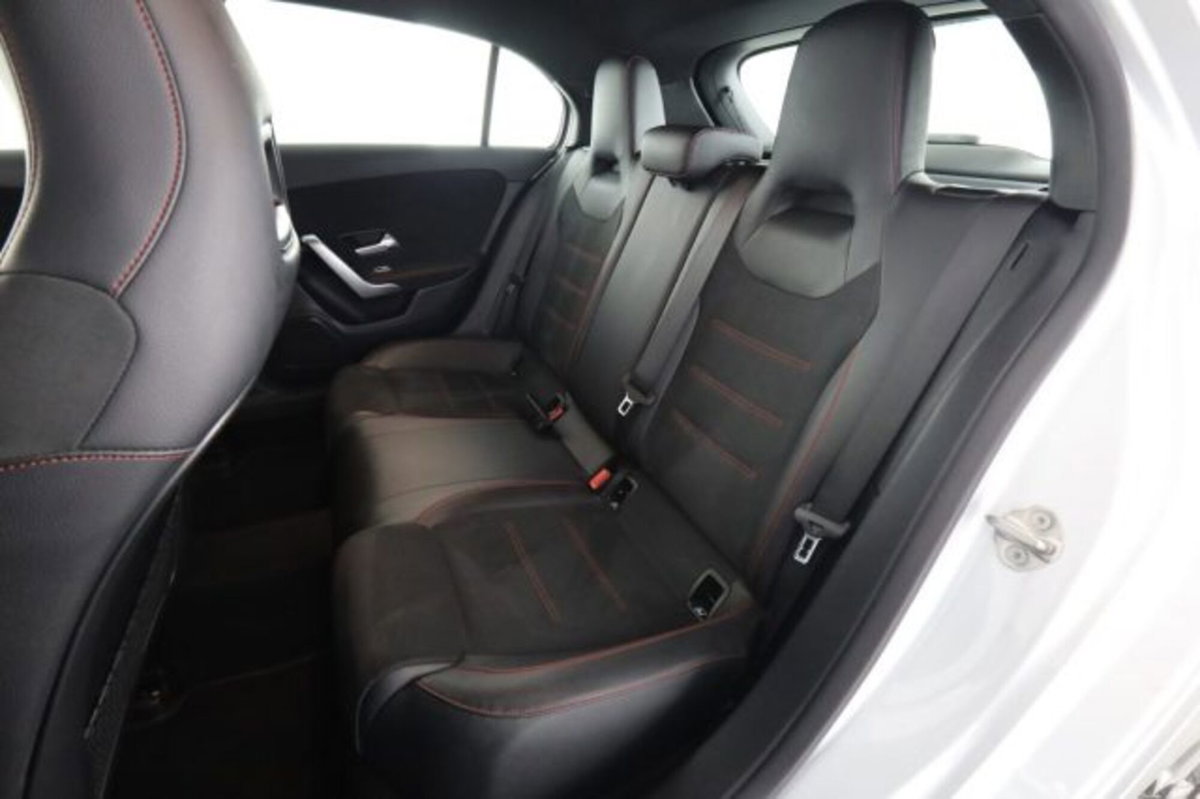 Mercedes-Benz Classe A 250 e Automatic EQ-Power Premium (3)