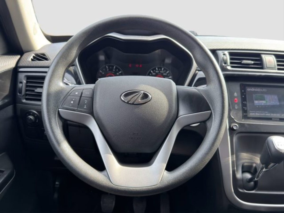 Mahindra KUV100 1.2 K8 (13)
