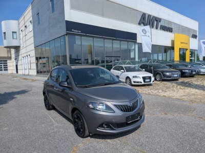 Lancia Ypsilon 1.0 FireFly 5 porte S&S Hybrid Ecochic Gold usata