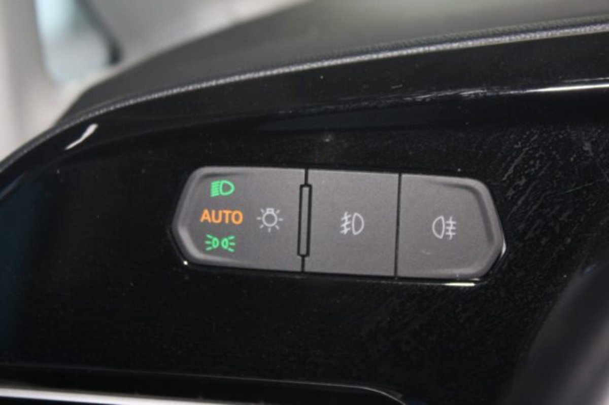 Ford Tourneo Connect 2.0 EcoBlue 122 CV Active (16)