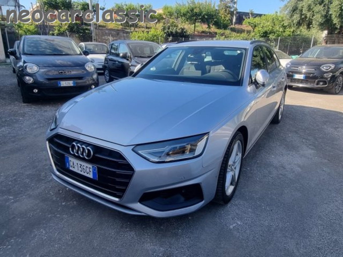 Audi A4 Avant 30 TDI/136 CV S tronic Business Advanced (2)