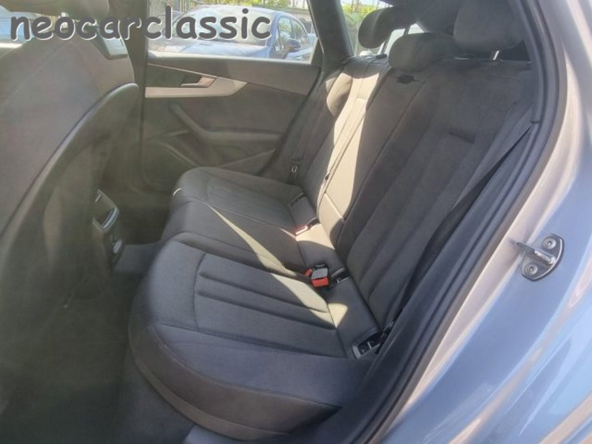 Audi A4 Avant 30 TDI/136 CV S tronic Business Advanced (7)