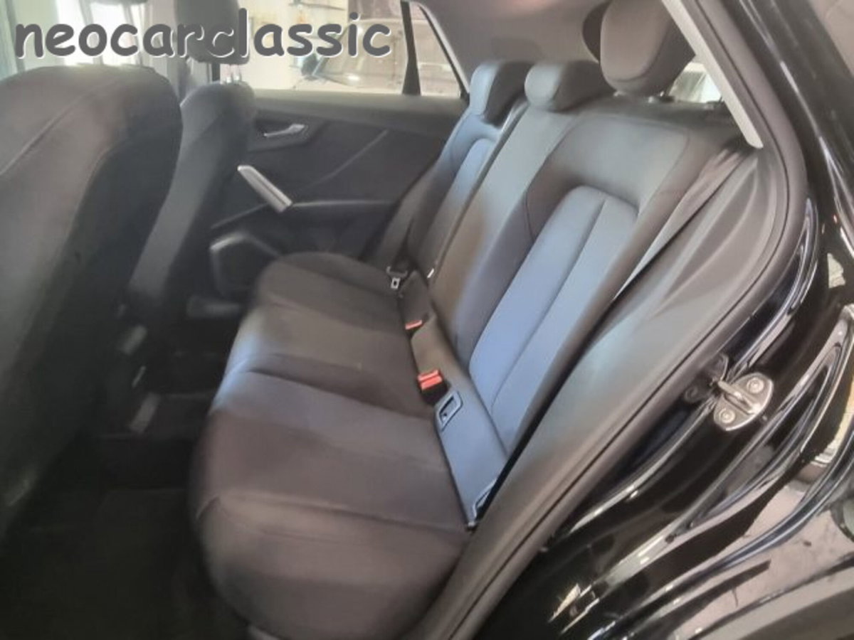 Audi Q2 Q2 2.0 TDI quattro S tronic Business (12)