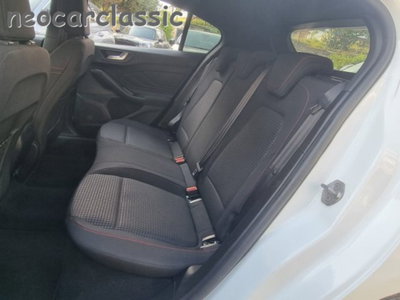 Ford Focus 1.0 EcoBoost Hybrid 125 CV Power. 5p. ST-Line Design (12)