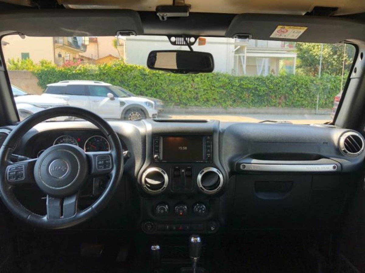 Jeep Wrangler Unlimited 2.8 CRD DPF Rubicon Auto (11)